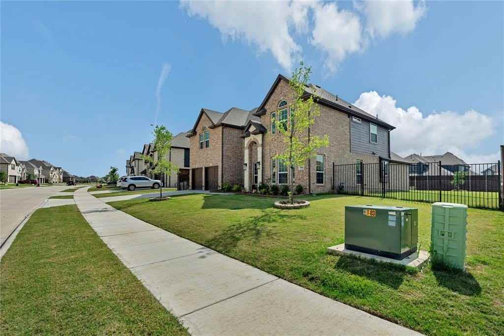 1064 Agape Dr - Photo 4 of 40
