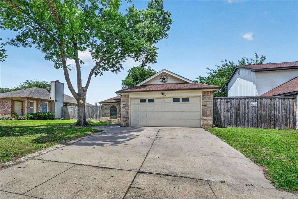 1419 Woodfern Dr - Photo 3 of 28
