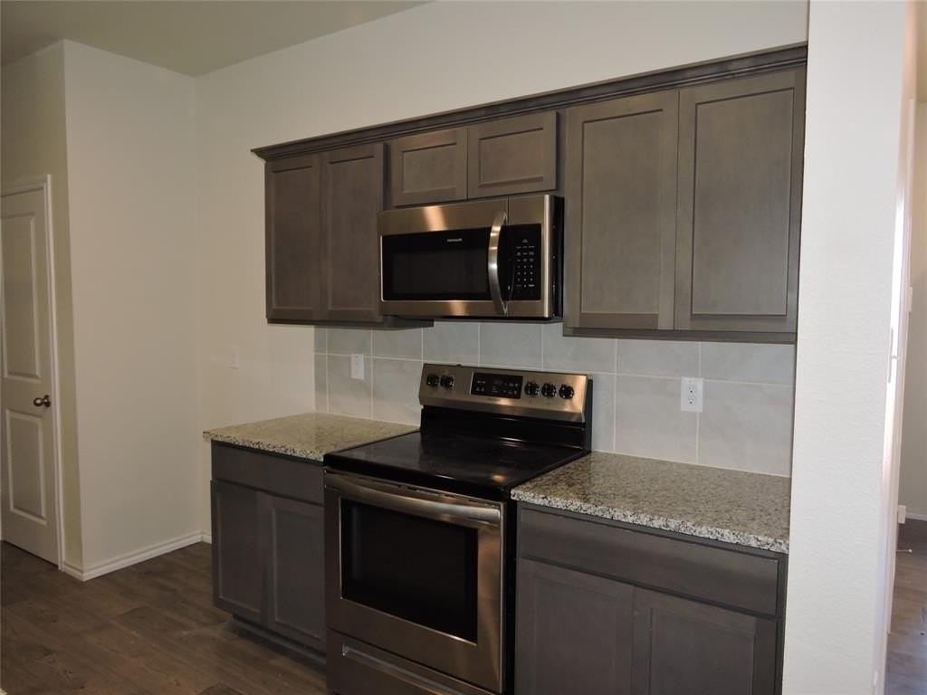 305 Silo Cir - Photo 5 of 28