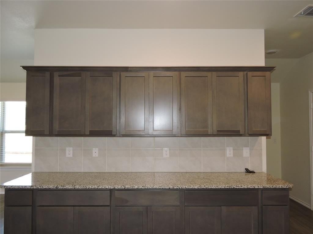 305 Silo Cir - Photo 6 of 28