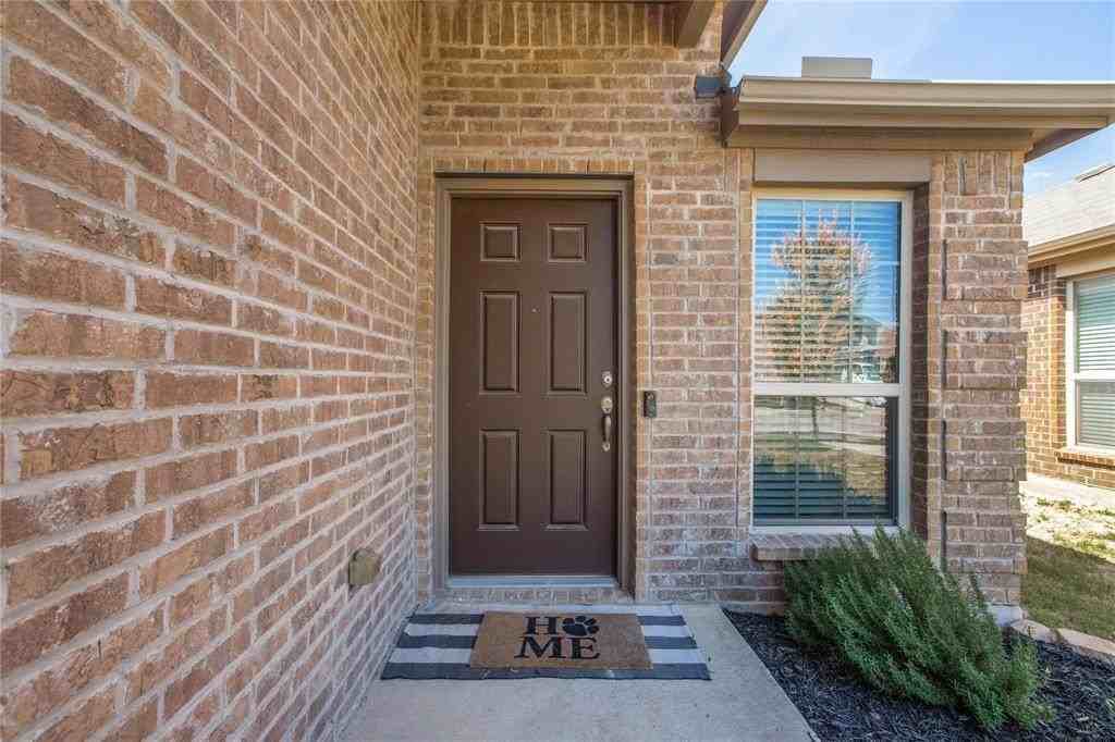 8905 Deadwood Ln - Photo 3 of 31