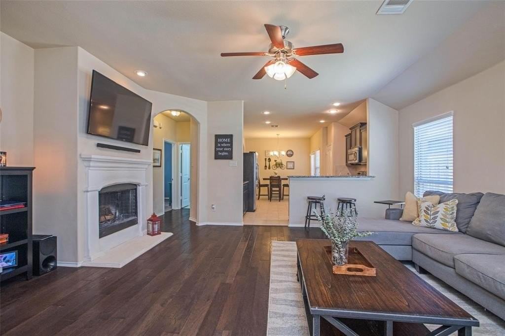 8905 Deadwood Ln - Photo 6 of 31
