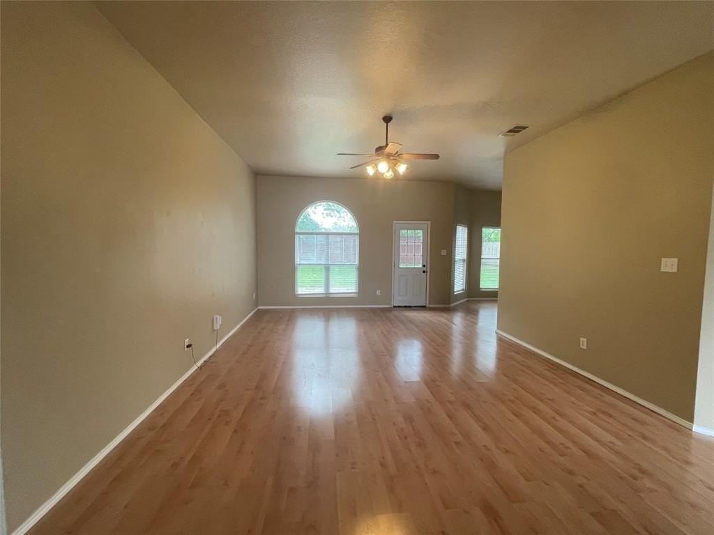 9328 Sycamore St - Photo 3 of 25