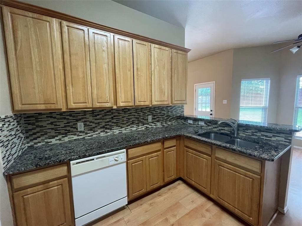 9328 Sycamore St - Photo 5 of 25