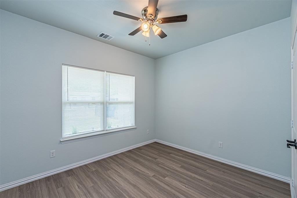 4128 Mart St - Photo 5 of 21