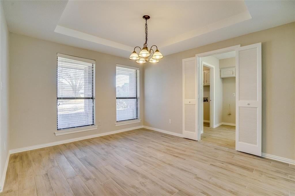 3301 Darion Ln - Photo 4 of 28
