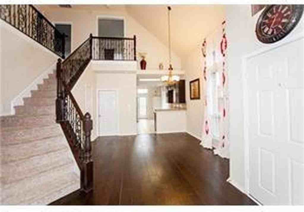 11397 Fountainbridge Dr - Photo 5 of 17