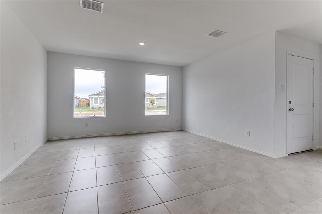 119 Sunflower St - Photo 4 of 32