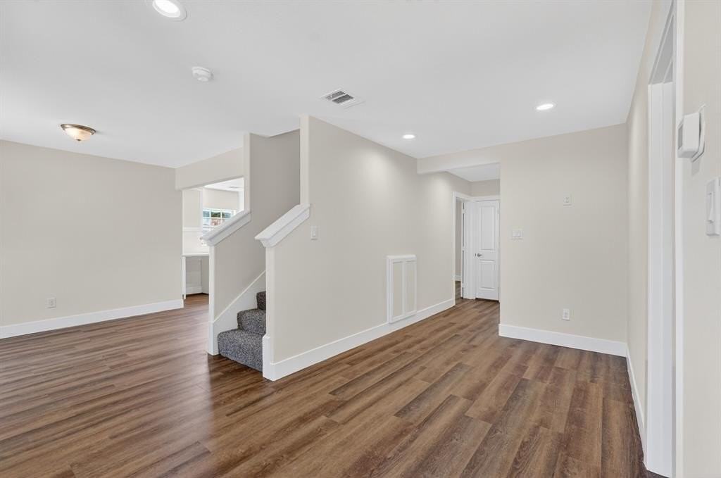 4002 Falls Dr - Photo 6 of 24