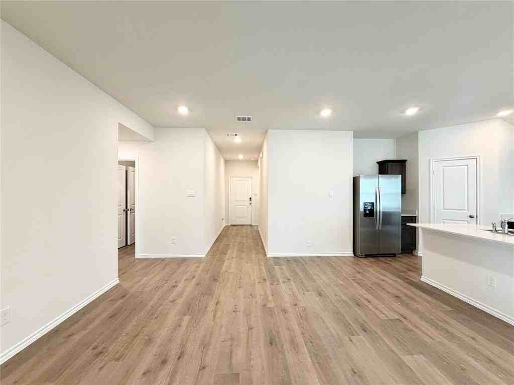 341 Dry Creek Ln - Photo 3 of 40