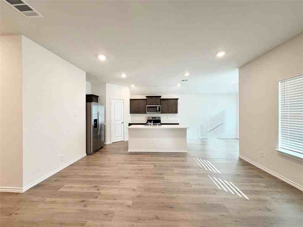 341 Dry Creek Ln - Photo 4 of 40