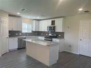 1817 Acacia Dr - Photo 2 of 24
