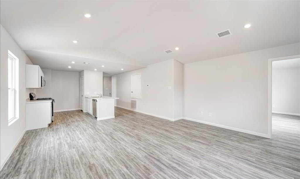 297 Victory Dr - Photo 4 of 5