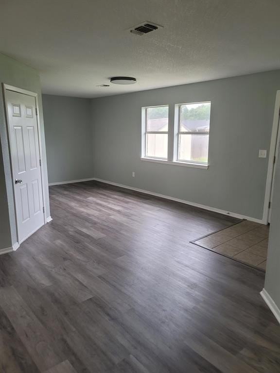 3142 Shady Grove Cir - Photo 6 of 16