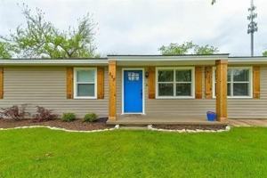 featured image of 230 Davis Ave
