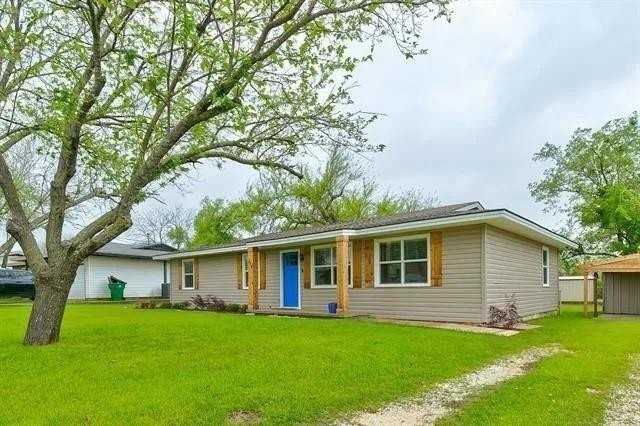 230 Davis Ave - Photo 3 of 27