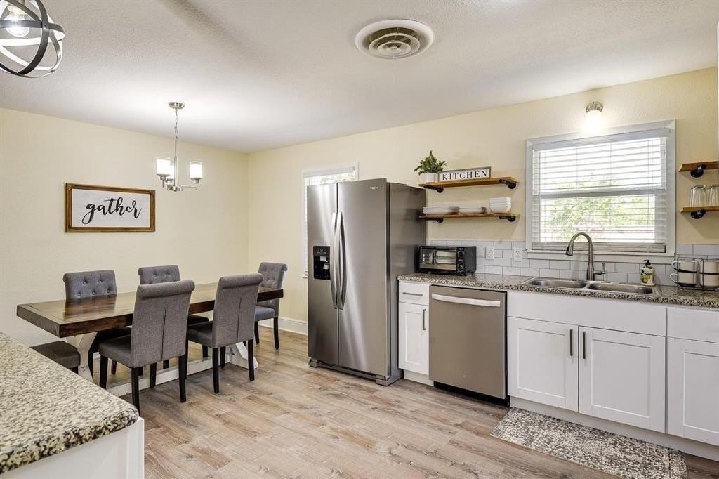 230 Davis Ave - Photo 6 of 27