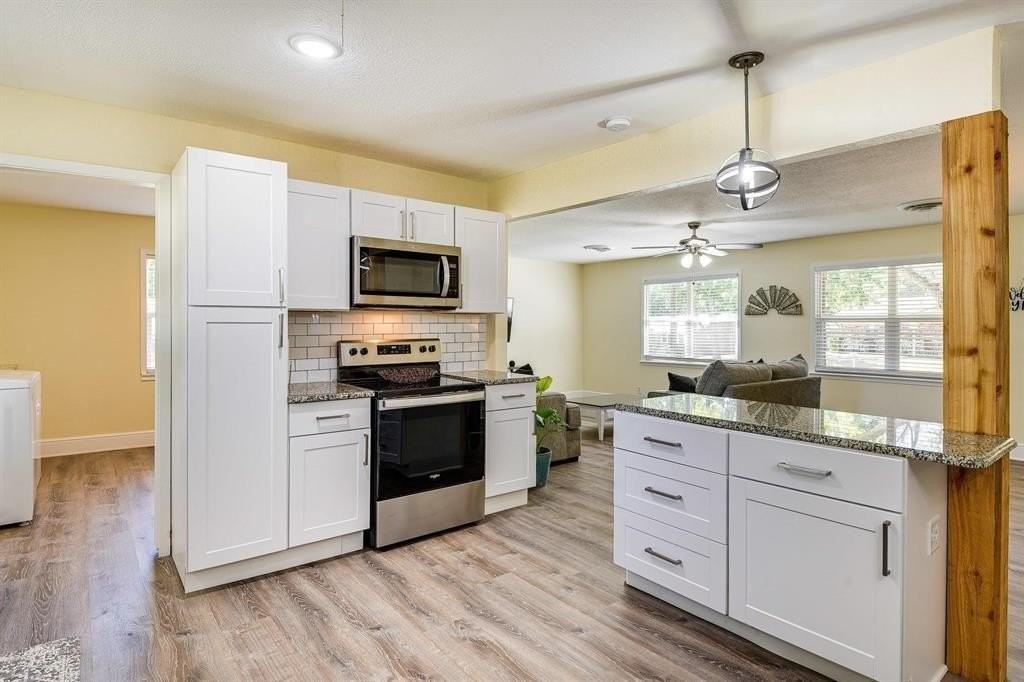 230 Davis Ave - Photo 7 of 27