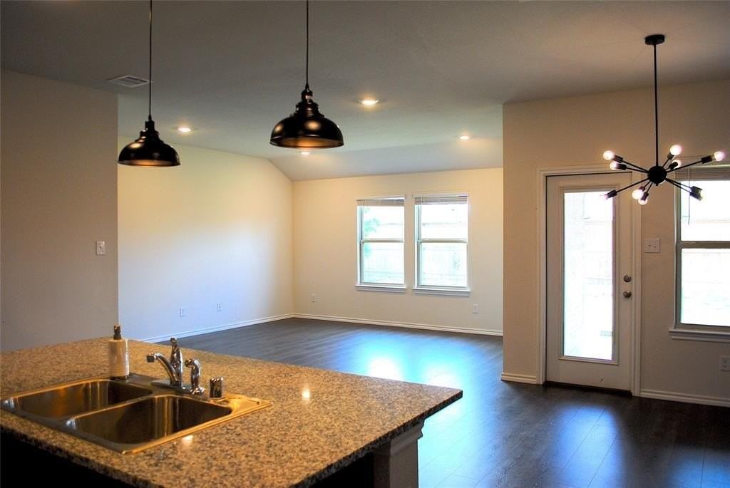 6217 Bracken Dr - Photo 5 of 31