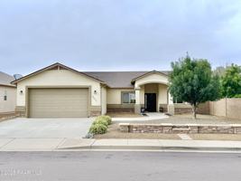 featured image of 6622 E Farmstead Rd