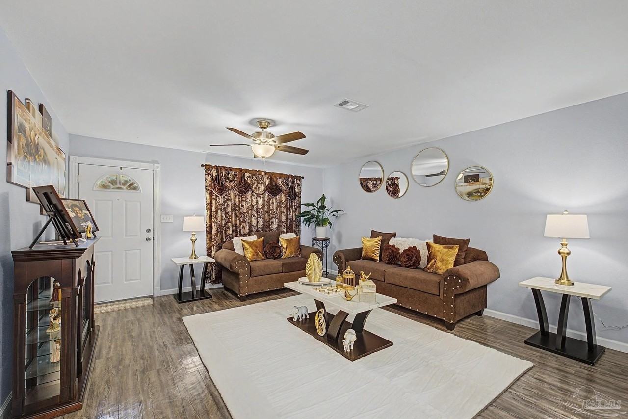 5706 Ventura Ln - Photo 5 of 32