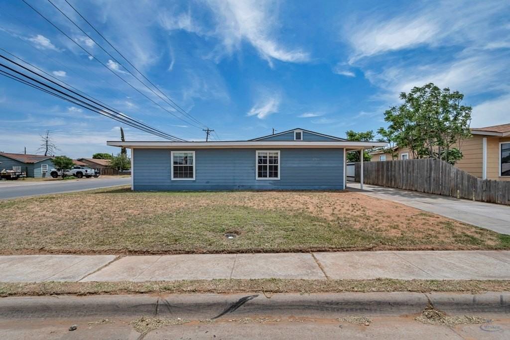 1710 N Weatherford St - Photo 4 of 40