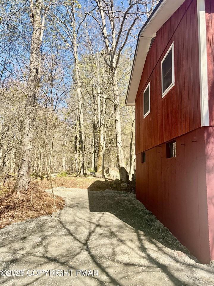 765 Country Place Dr - Photo 4 of 34