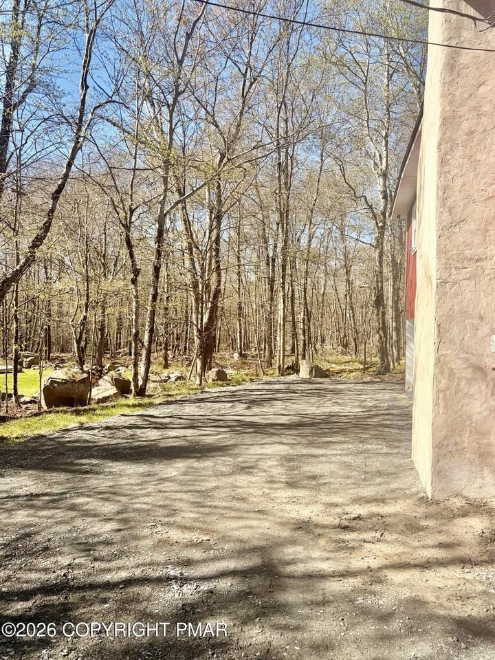 765 Country Place Dr - Photo 5 of 34