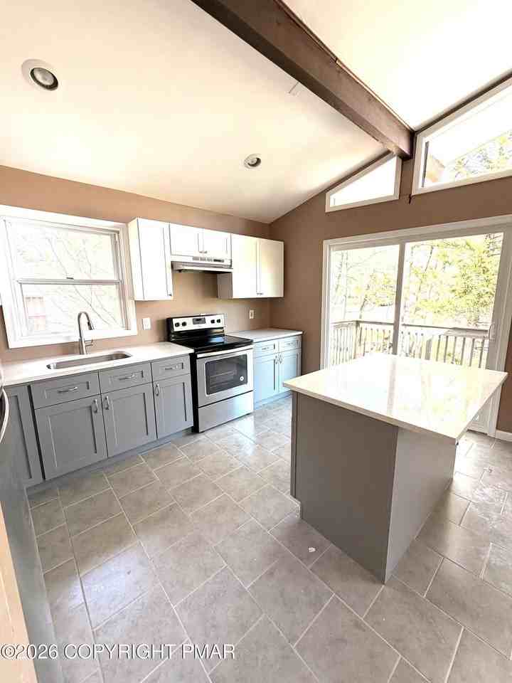765 Country Place Dr - Photo 6 of 34