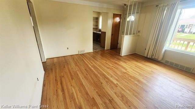 28606 Denise St - Photo 4 of 24