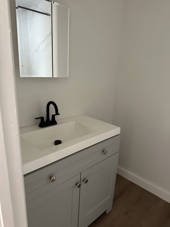 2931 Se 52nd Ave #A - Photo 6 of 8