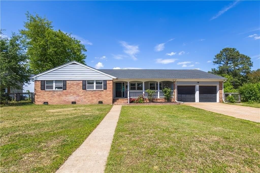 414 Shoreline Dr - Photo 2 of 4