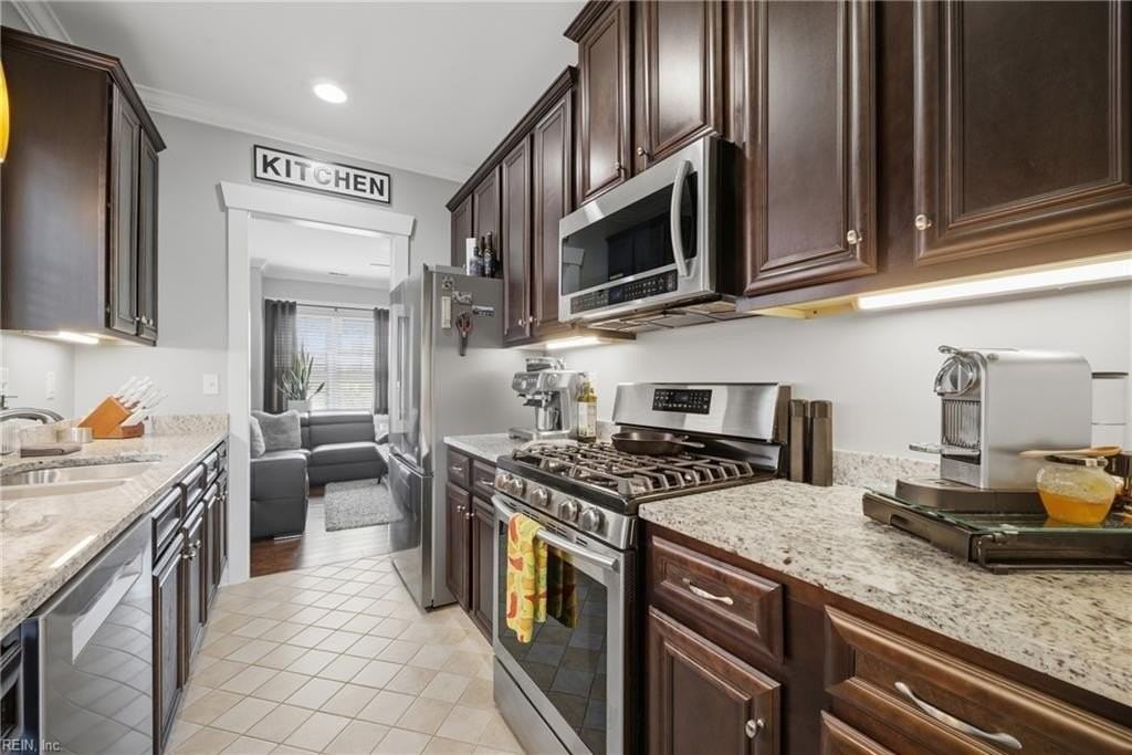 3805 Granby St #D - Photo 4 of 46