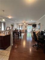 featured image of 904 Cascade Blvd