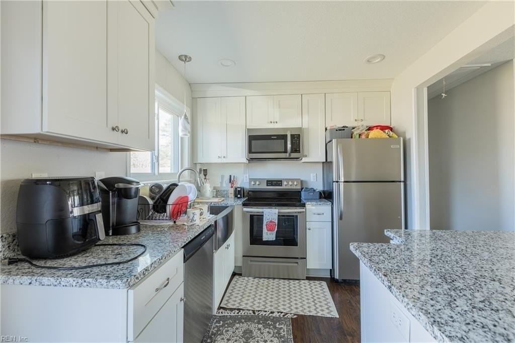 4932 Westgrove Rd - Photo 2 of 10