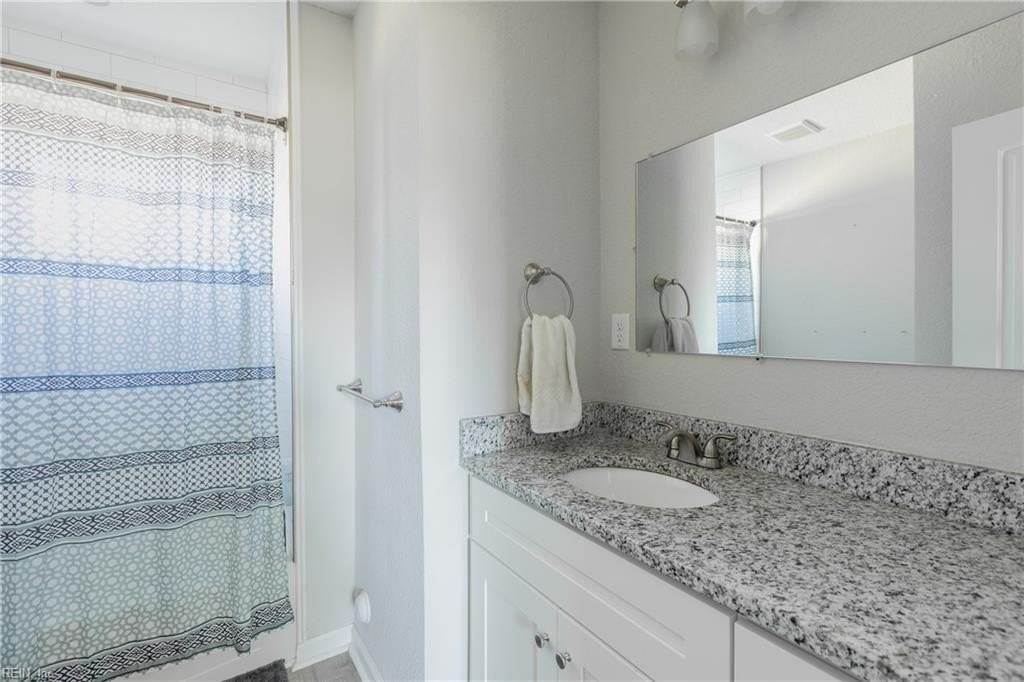 4932 Westgrove Rd - Photo 3 of 10