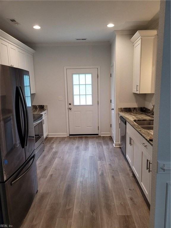 731 Childs Ave - Photo 5 of 37