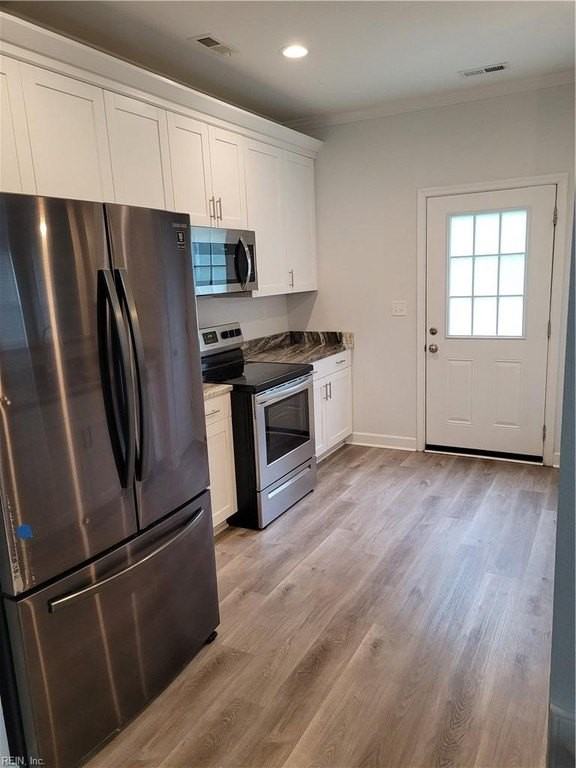 731 Childs Ave - Photo 6 of 37