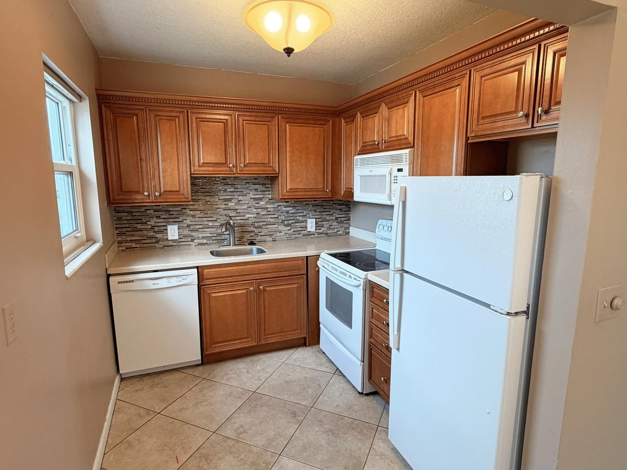 136 Coventry F #136 - Photo 3 of 11