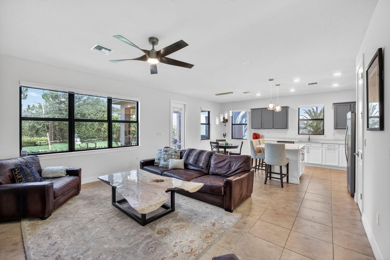 4651 Pinehurst Trl E - Photo 7 of 50