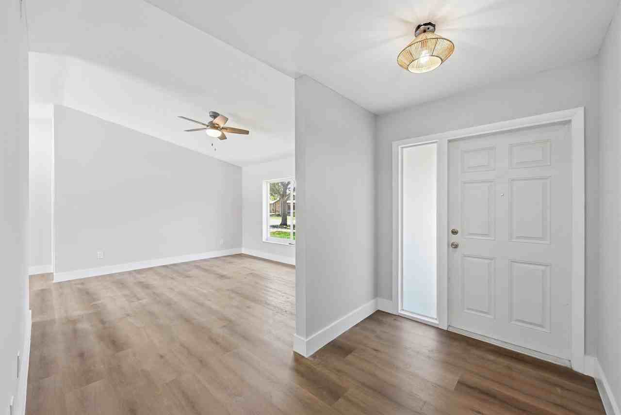 11991 Sw 51st Ct - Photo 6 of 24