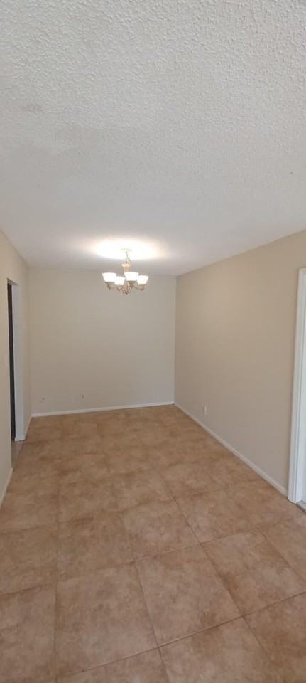 409 Executive Center Dr #209 - Photo 5 of 23