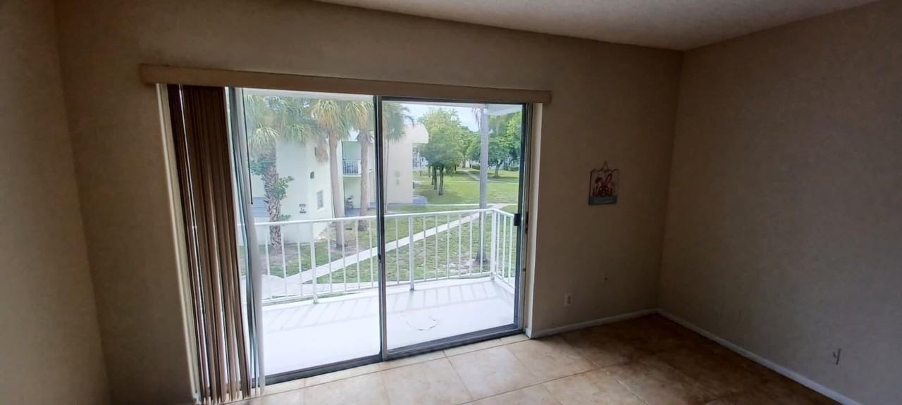 409 Executive Center Dr #209 - Photo 6 of 23