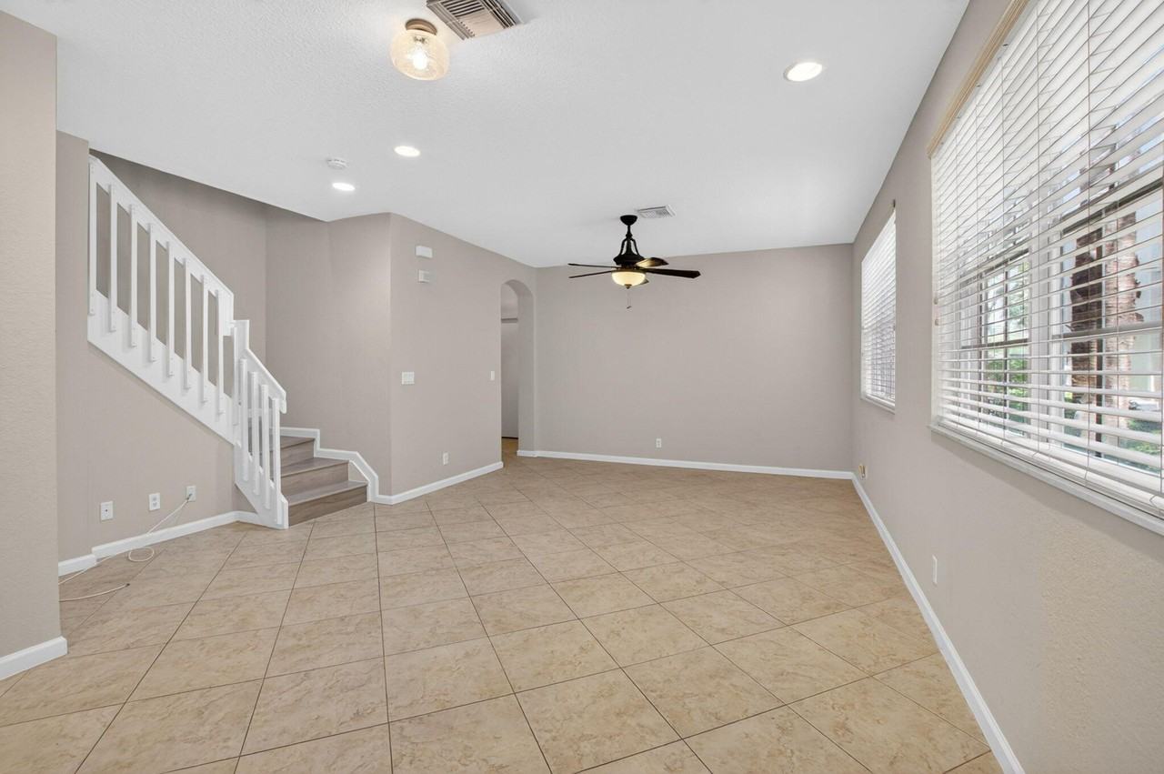 1418 W Wickham Cir #B - Photo 5 of 44