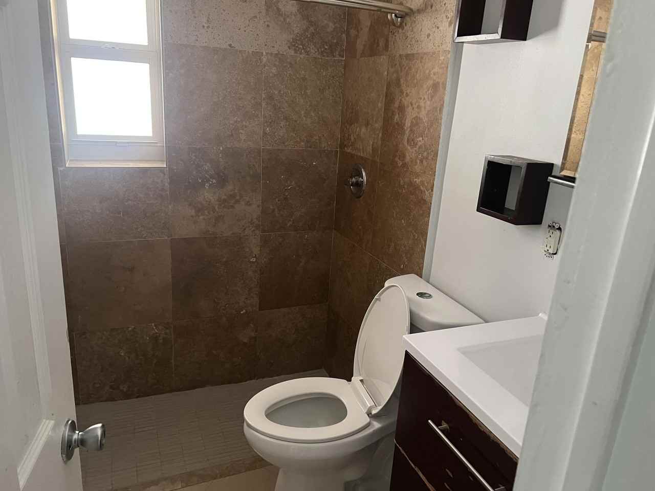 4331 Ne 18th Ave - Photo 4 of 6