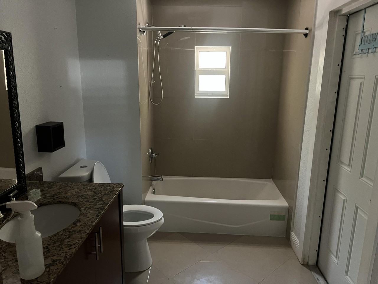 4331 Ne 18th Ave - Photo 5 of 6