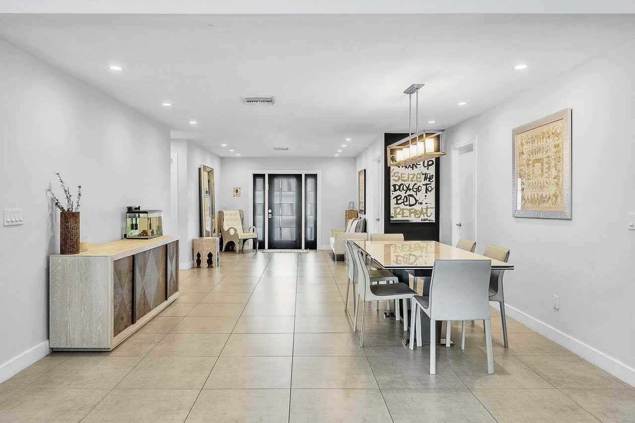 19515 Carolina Cir - Photo 7 of 43