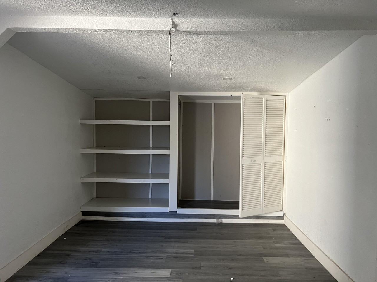1633 Ne 53rd Ct - Photo 3 of 4