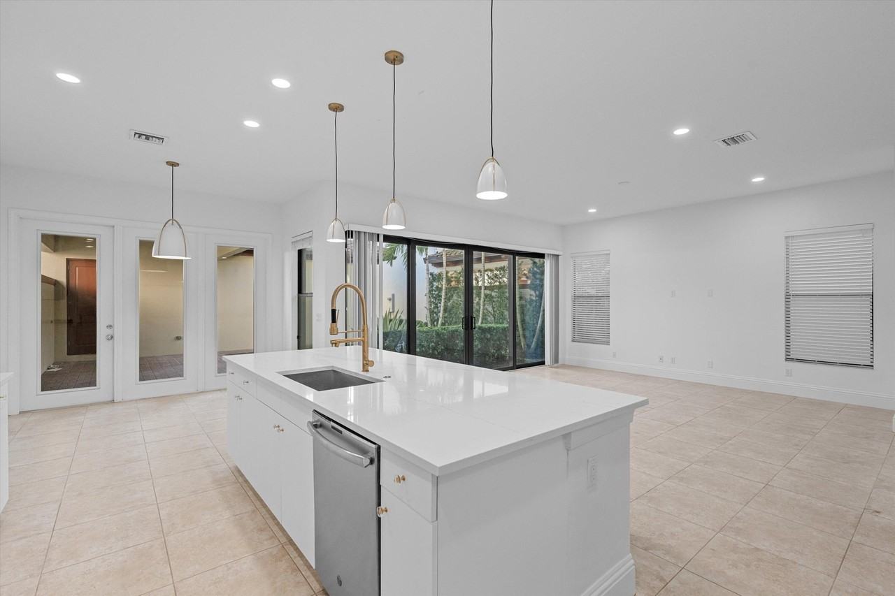 6020 Curie Pl - Photo 6 of 50