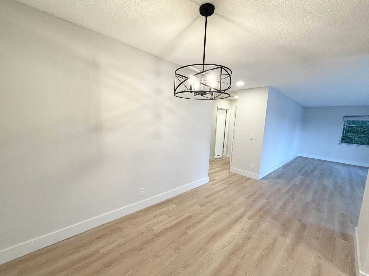 531 N J St #5 - Photo 6 of 25